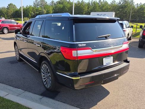 Used 2019 Lincoln Navigator Reserve AWD/4WD image 10