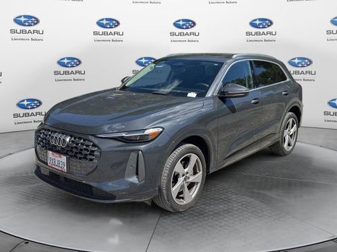 Used 2025 Audi Q5 Premium Plus w/ Premium Plus AWD/4WD image 8