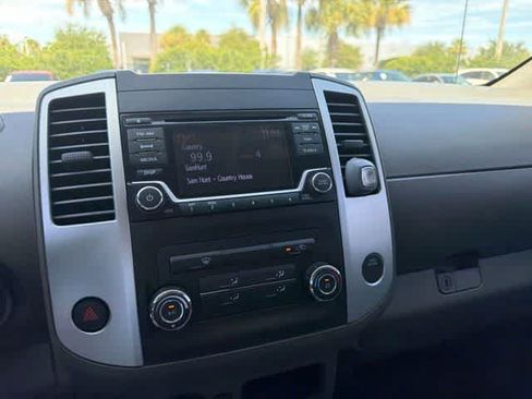 Used 2016 Nissan Frontier SV w/ Moonroof Package RWD image 31