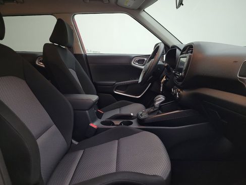 Used 2023 Kia Soul LX image 21