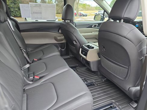 New 2026 Kia Carnival image 12
