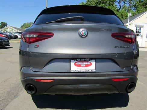Used 2019 Alfa Romeo Stelvio Ti Sport w/ Quick Order Package 22S Sport AWD/4WD image 5