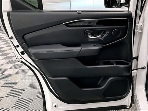 Used 2023 Honda Pilot EX-L image 18