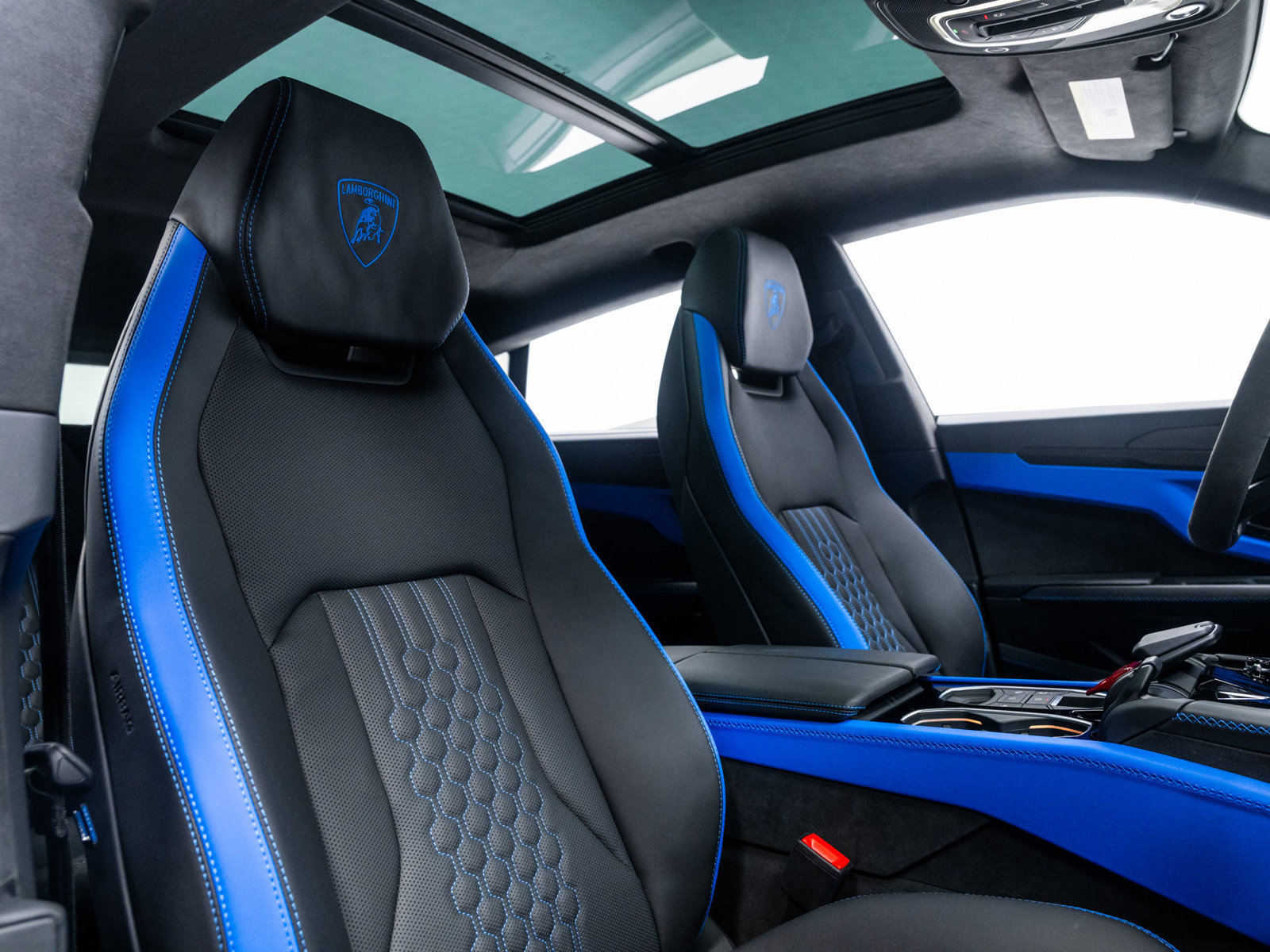 Used 2025 Lamborghini Urus SE AWD/4WD image 63