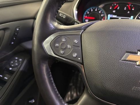 Used 2018 Chevrolet Traverse Premier w/ Driver Confidence II Package FWD image 30