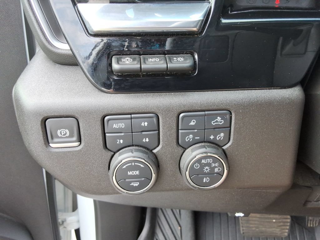 Certified 2025 Chevrolet Silverado 2500 LTZ w/ LTZ Plus Package AWD/4WD image 38