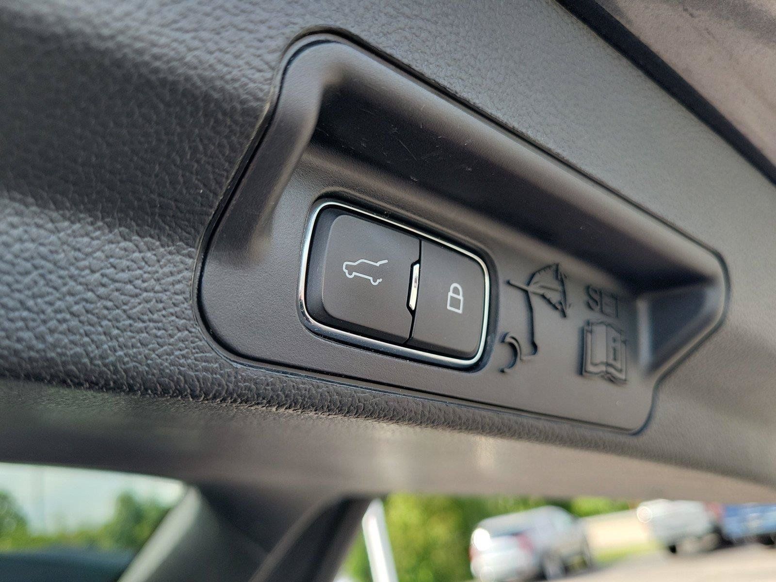 Used 2020 Ford Explorer Limited AWD/4WD image 8