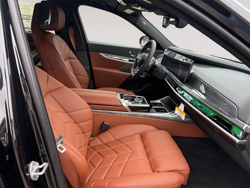 New 2025 BMW 760i xDrive image 15