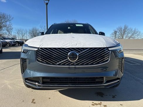 New 2026 Volvo XC90 B6 Plus w/ Protection Package Premier image 2