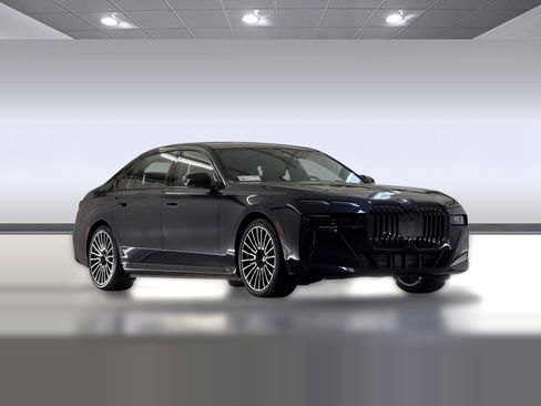 New 2026 BMW i7 xDrive60 image 6