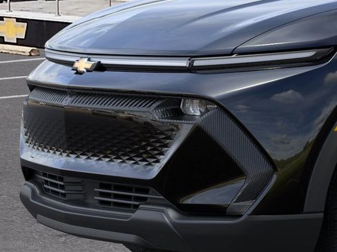 New 2026 Chevrolet Equinox EV LT image 13