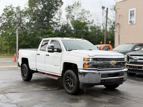 Used 2017 Chevrolet Silverado 2500 W/T w/ WT Convenience Package AWD/4WD image 4