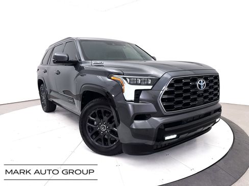 Used 2023 Toyota Sequoia Platinum AWD/4WD image 1
