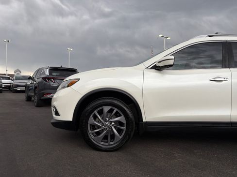 Used 2016 Nissan Rogue SL w/ SL Premium Package AWD/4WD image 10
