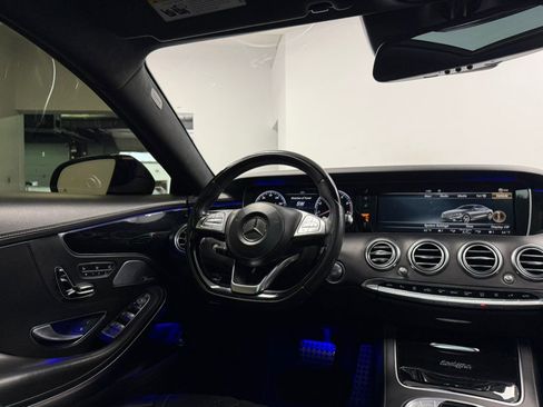 Used 2015 Mercedes-Benz S 550 4MATIC Coupe w/ Sport Package image 43