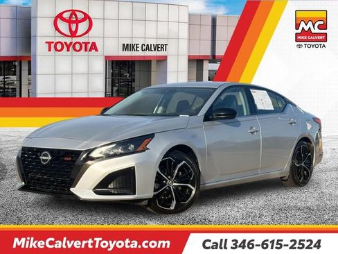 Used 2024 Nissan Altima 2.5 SR FWD image 1