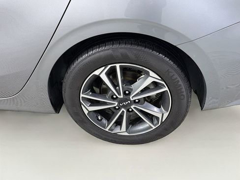 Used 2024 Kia Forte LXS FWD image 29