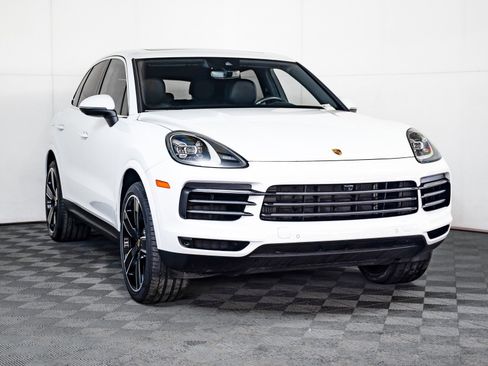 Certified 2023 Porsche Cayenne image 8