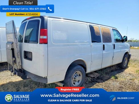 Used 2017 Chevrolet Express 2500 RWD image 4