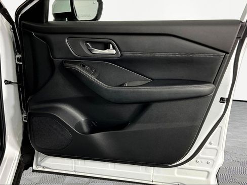 Certified 2025 Nissan Rogue SL AWD/4WD image 27