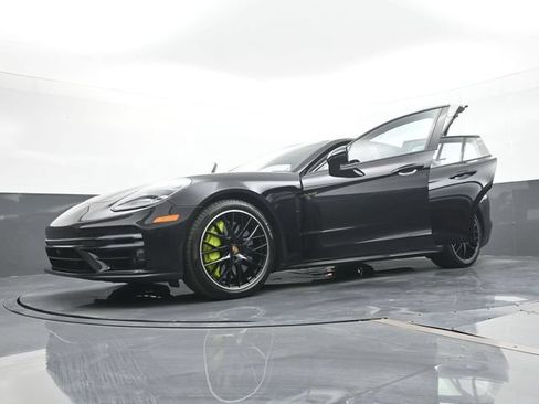 Certified 2024 Porsche Cayenne AWD/4WD image 29