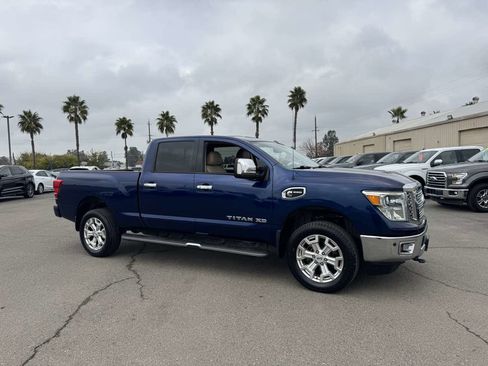 Used 2016 Nissan Titan SL image 14