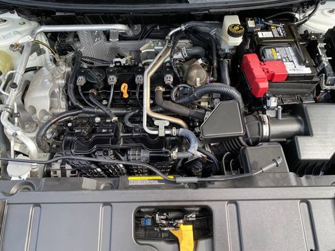Used 2021 Nissan Rogue SV FWD image 10