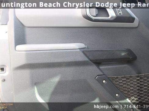 Used 2021 Ford Bronco 4-Door w/ Sasquatch Package image 9