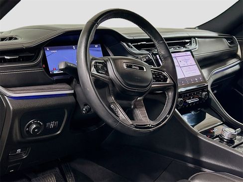 Used 2022 Jeep Grand Cherokee L Overland w/ Advanced Protech Group III image 7