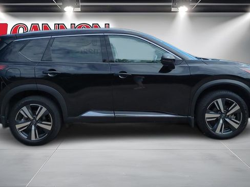 Used 2023 Nissan Rogue SL w/ SL Premium Package FWD image 4