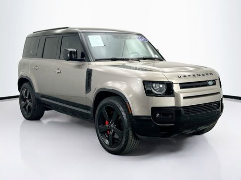 Used 2023 Land Rover Defender 110 X-Dynamic SE image 3