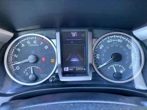Used 2022 Toyota Tacoma SR5 w/ Technology Package image 25