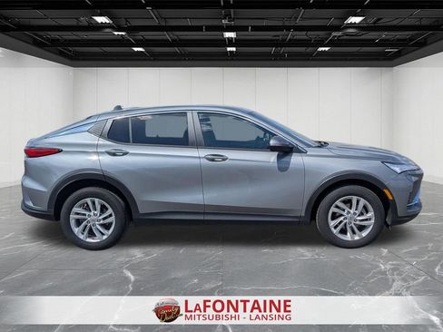 Used 2025 Buick Envista Preferred FWD image 11