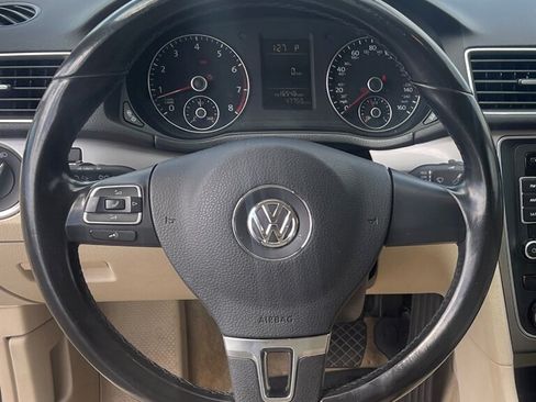 Used 2015 Volkswagen Passat 1.8T Limited Edition FWD image 10