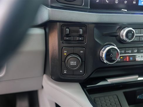 Used 2024 Ford F250 Limited w/ FX4 Off-Road Package image 25