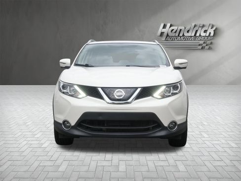 Used 2018 Nissan Rogue Sport SL FWD image 3