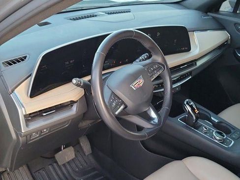 Used 2024 Cadillac XT4 Luxury FWD image 10