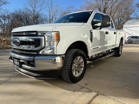 Used 2020 Ford F250 XLT image 4