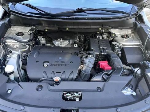 Used 2020 Mitsubishi Outlander Sport SE AWD/4WD image 18
