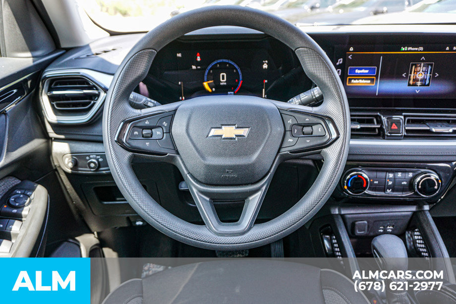 Used 2025 Chevrolet TrailBlazer LT FWD image 27