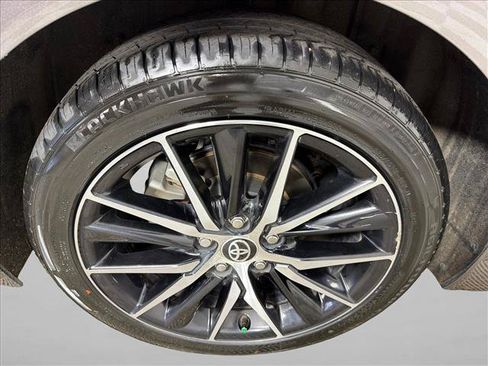 Used 2024 Toyota Camry SE FWD image 17