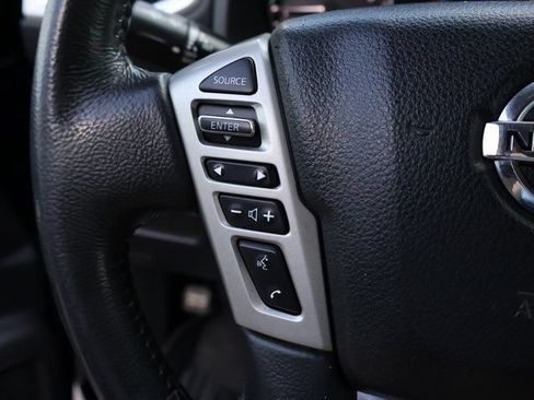 Used 2021 Nissan Titan SV w/ SV Convenience Package RWD image 36
