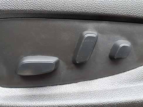 Used 2020 Chevrolet Suburban LT image 4