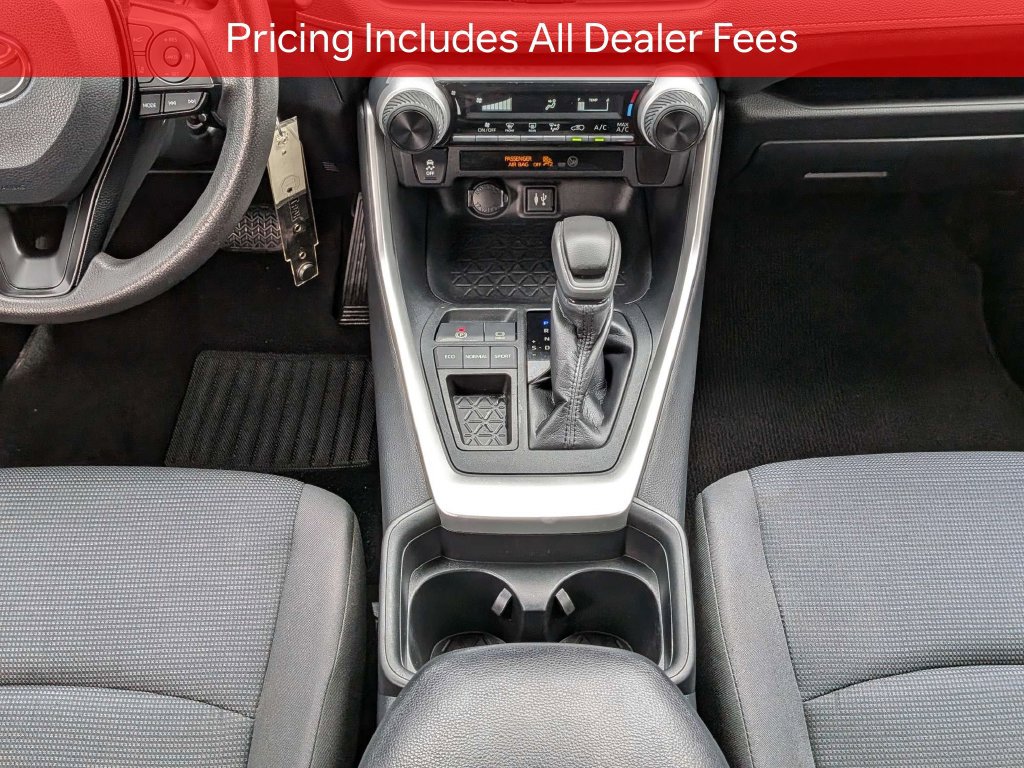 Used 2019 Toyota RAV4 LE FWD image 20