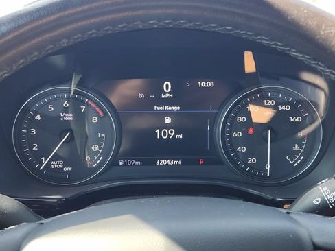 Used 2022 Cadillac XT6 Premium Luxury w/ Technology Package FWD image 13