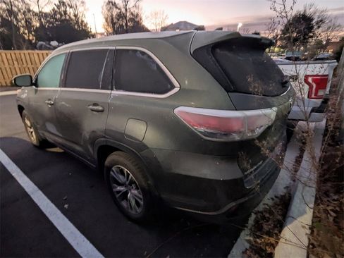 Used 2015 Toyota Highlander XLE image 5