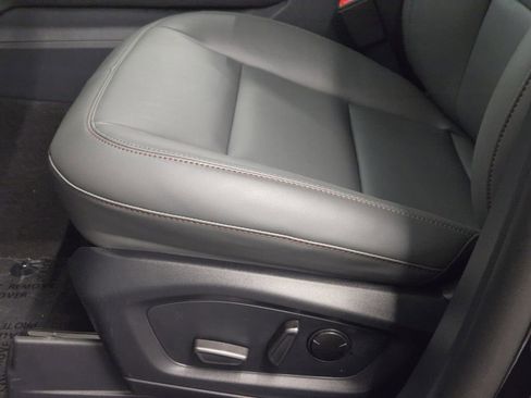 New 2026 Ford Explorer Active RWD image 24