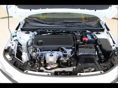 Certified 2025 Honda Civic Sport image 30