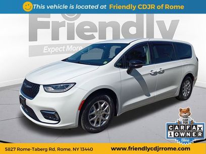 Used 2024 Chrysler Pacifica Touring-L