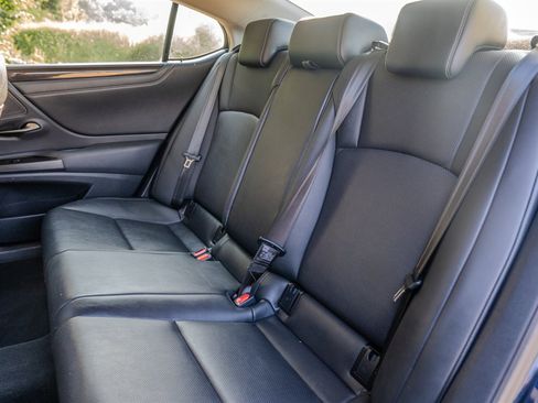 Used 2019 Lexus ES 350 w/ Premium Package FWD image 29